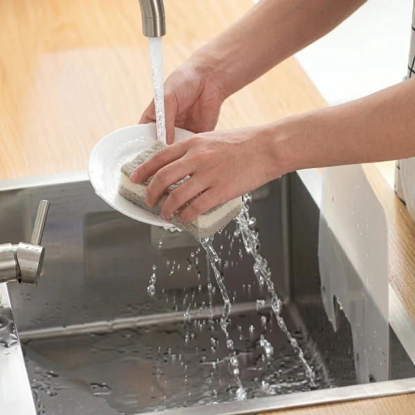 Anti-Splash Kitchen Sink Water Guard